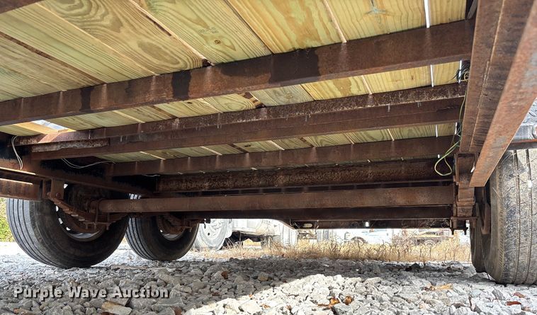 image for item EV3334 2009 Maxey equipment trailer