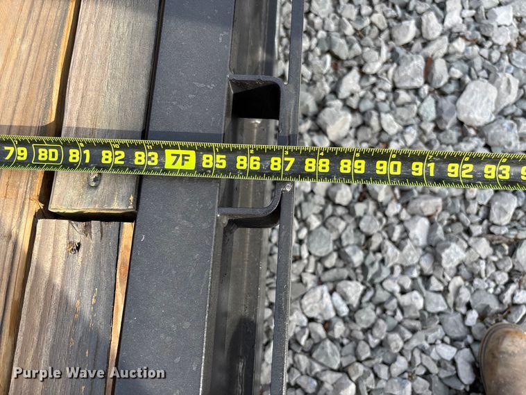 image for item EV3334 2009 Maxey equipment trailer