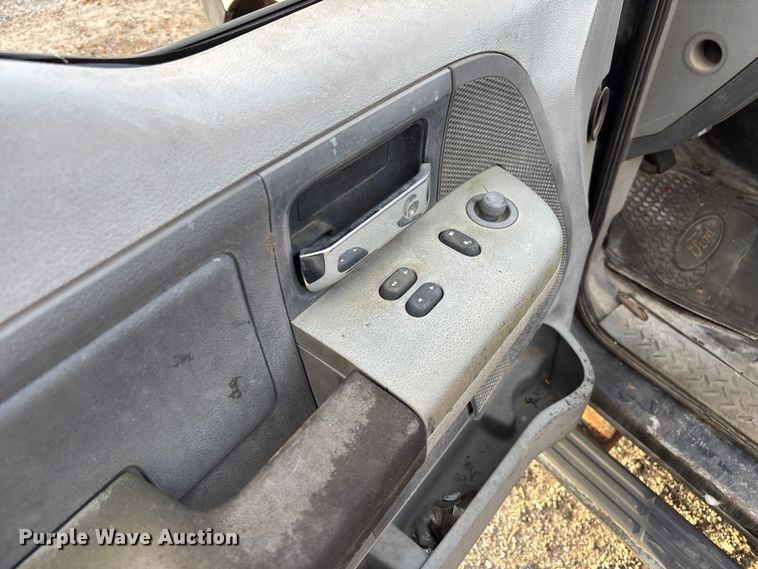 image for item EV3336 2007 Ford F150 XLT Ext. Cab pickup truck