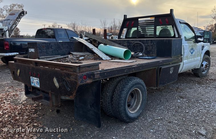 image for item EV3337 2009 Ford F350 XL Super Duty flatbed pickup truck