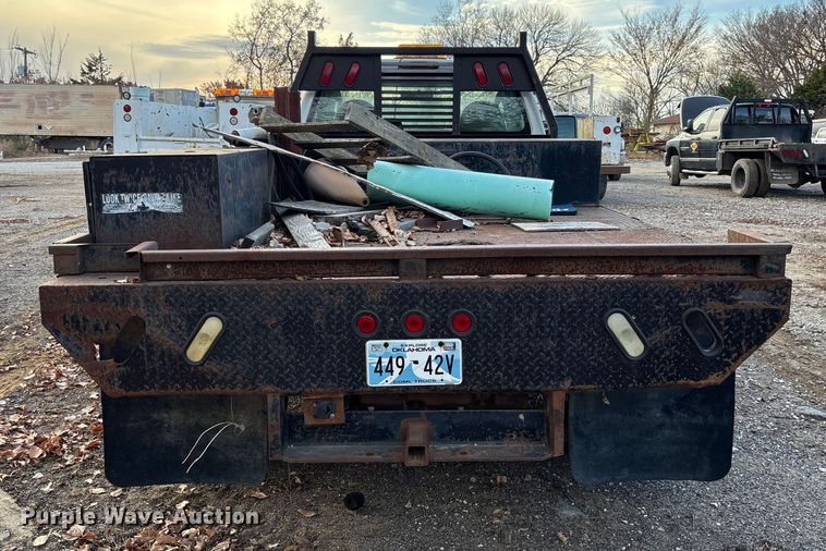 image for item EV3337 2009 Ford F350 XL Super Duty flatbed pickup truck