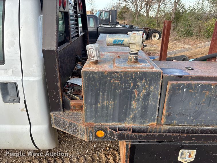 image for item EV3337 2009 Ford F350 XL Super Duty flatbed pickup truck