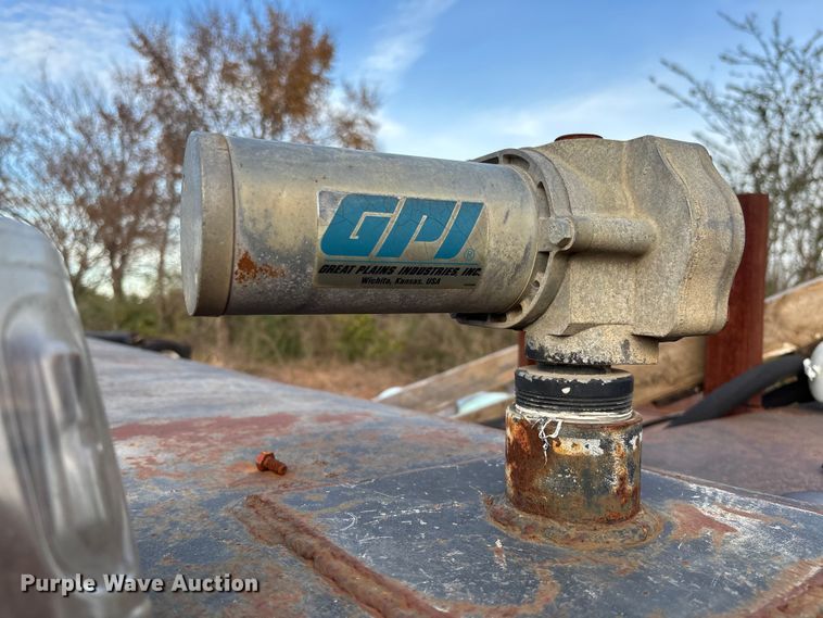 image for item EV3337 2009 Ford F350 XL Super Duty flatbed pickup truck