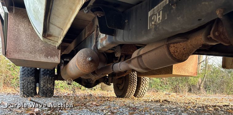 image for item EV3337 2009 Ford F350 XL Super Duty flatbed pickup truck