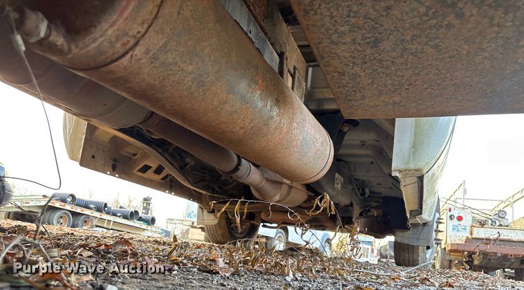 image for item EV3337 2009 Ford F350 XL Super Duty flatbed pickup truck