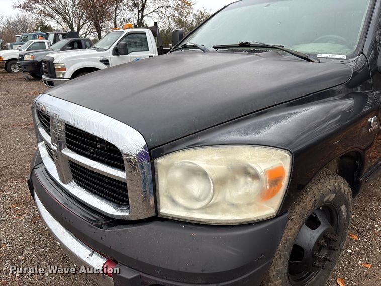 image for item EV3338 2007 Dodge Ram 3500 Quad Cab pickup truck