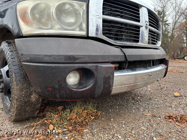 image for item EV3338 2007 Dodge Ram 3500 Quad Cab pickup truck