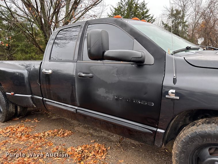 image for item EV3338 2007 Dodge Ram 3500 Quad Cab pickup truck