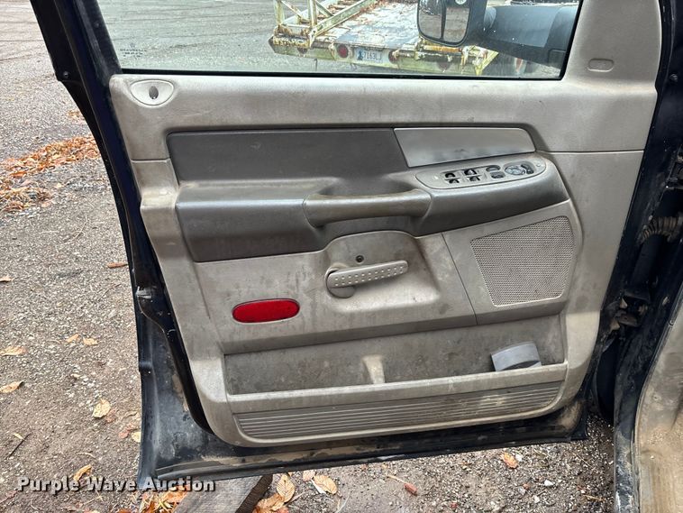 image for item EV3338 2007 Dodge Ram 3500 Quad Cab pickup truck