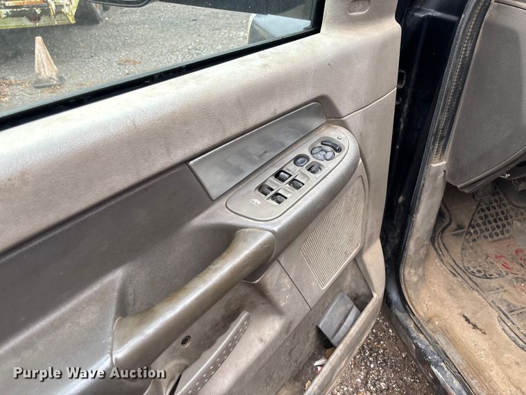 image for item EV3338 2007 Dodge Ram 3500 Quad Cab pickup truck