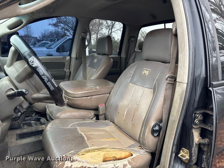 image for item EV3338 2007 Dodge Ram 3500 Quad Cab pickup truck