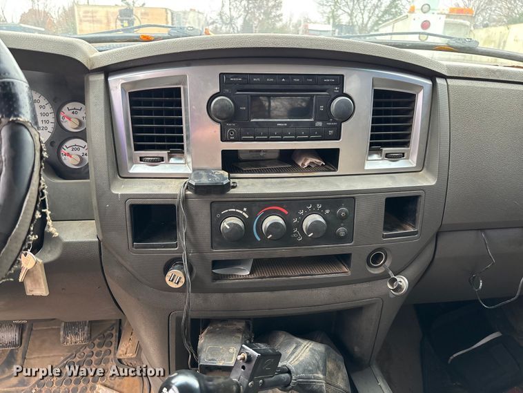 image for item EV3338 2007 Dodge Ram 3500 Quad Cab pickup truck