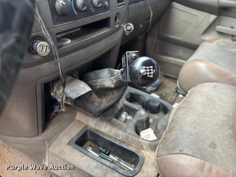 image for item EV3338 2007 Dodge Ram 3500 Quad Cab pickup truck