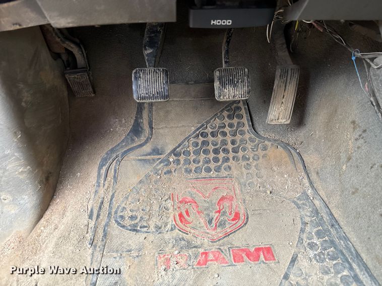 image for item EV3338 2007 Dodge Ram 3500 Quad Cab pickup truck