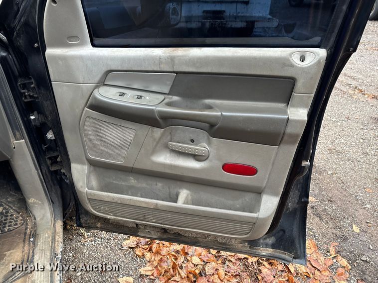 image for item EV3338 2007 Dodge Ram 3500 Quad Cab pickup truck