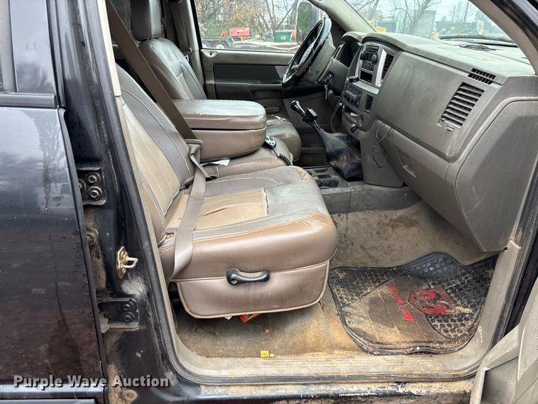 image for item EV3338 2007 Dodge Ram 3500 Quad Cab pickup truck