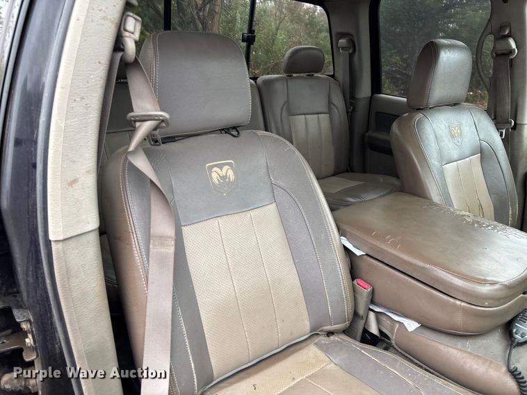 image for item EV3338 2007 Dodge Ram 3500 Quad Cab pickup truck