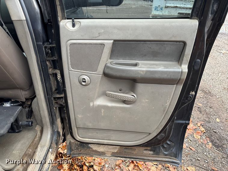 image for item EV3338 2007 Dodge Ram 3500 Quad Cab pickup truck