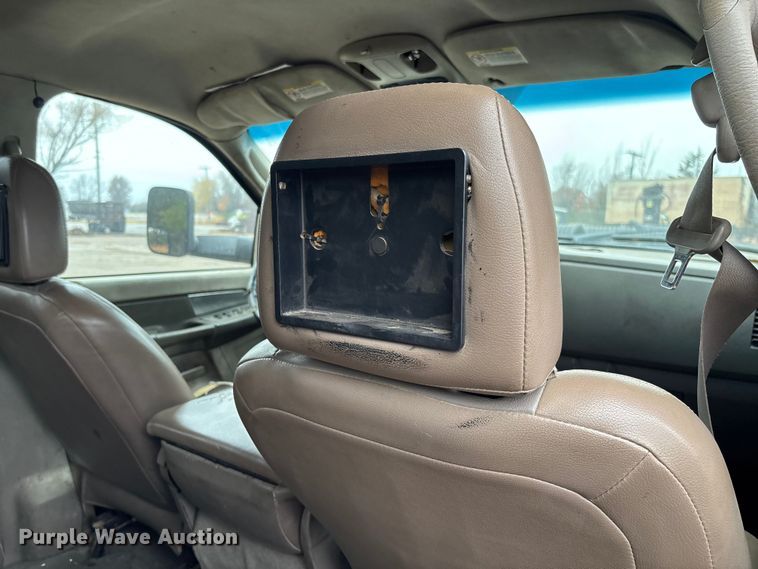 image for item EV3338 2007 Dodge Ram 3500 Quad Cab pickup truck