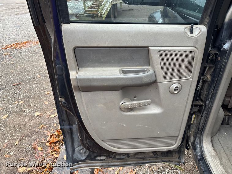 image for item EV3338 2007 Dodge Ram 3500 Quad Cab pickup truck