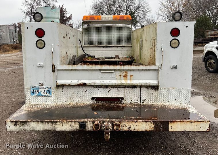 image for item EV3339 2006 Ford F550 XL Super Duty utility / service truck