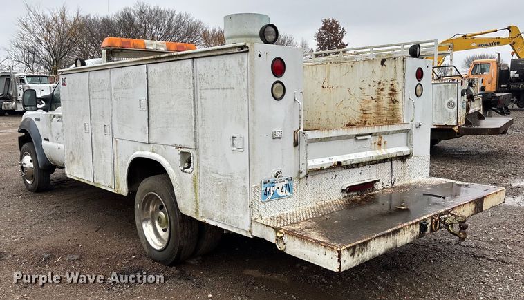 image for item EV3339 2006 Ford F550 XL Super Duty utility / service truck