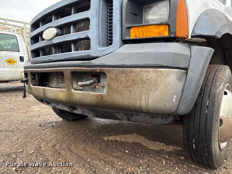 image for item EV3339 2006 Ford F550 XL Super Duty utility / service truck