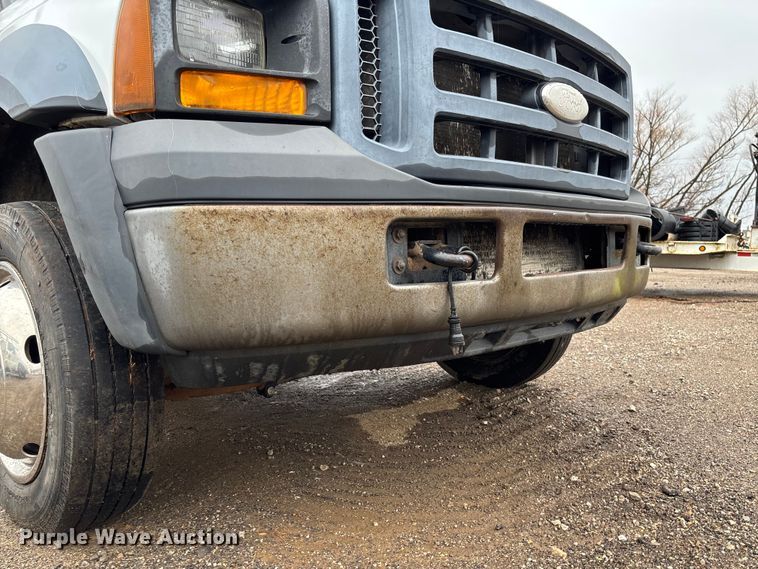 image for item EV3339 2006 Ford F550 XL Super Duty utility / service truck