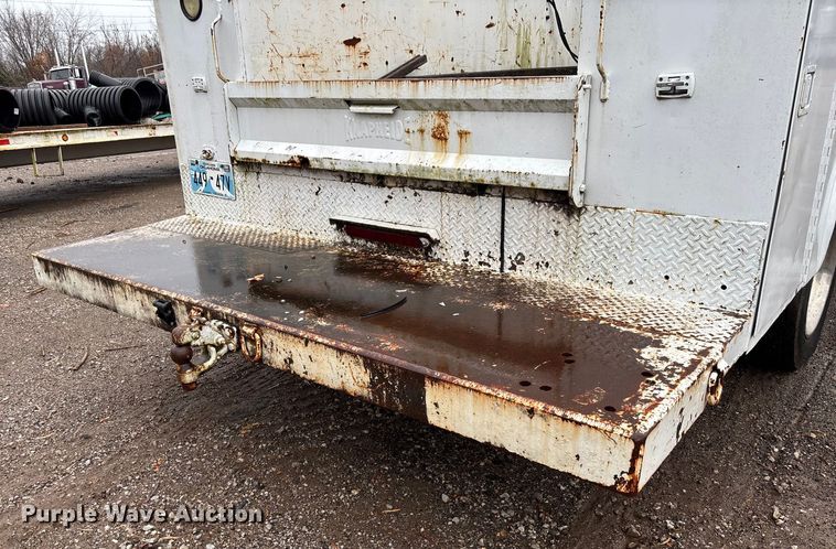 image for item EV3339 2006 Ford F550 XL Super Duty utility / service truck