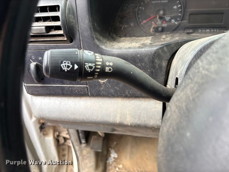 image for item EV3339 2006 Ford F550 XL Super Duty utility / service truck