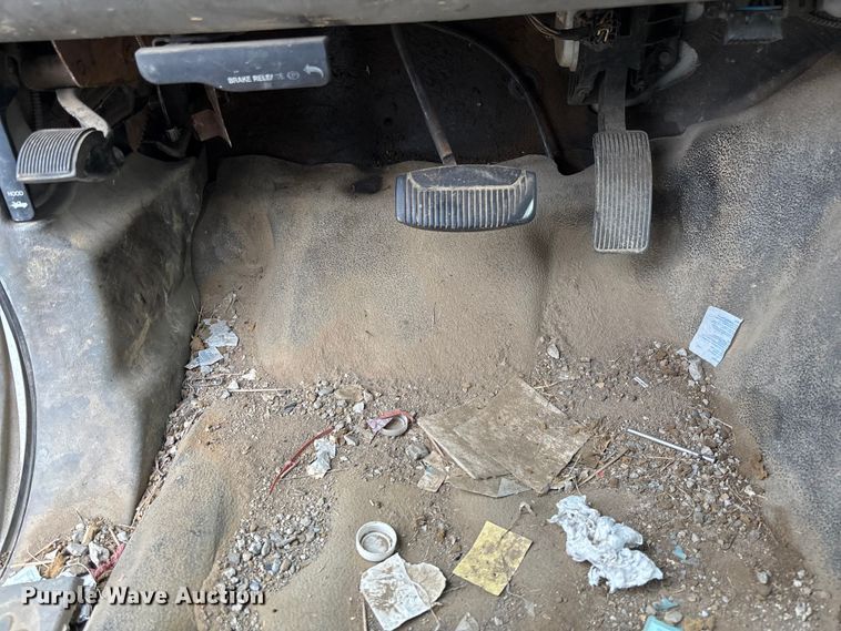 image for item EV3339 2006 Ford F550 XL Super Duty utility / service truck