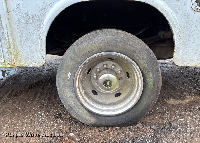 image for item EV3339 2006 Ford F550 XL Super Duty utility / service truck