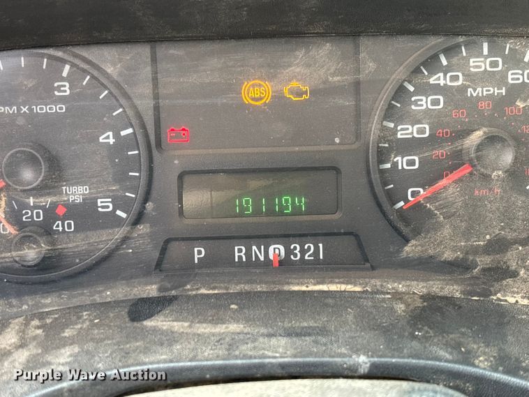 image for item EV3339 2006 Ford F550 XL Super Duty utility / service truck