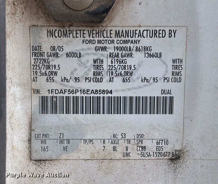 image for item EV3339 2006 Ford F550 XL Super Duty utility / service truck