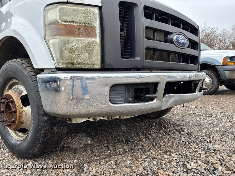 image for item EV3340 2008 Ford F350 XL Super Duty utility bed pickup truck