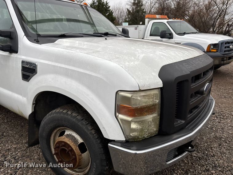 image for item EV3340 2008 Ford F350 XL Super Duty utility bed pickup truck