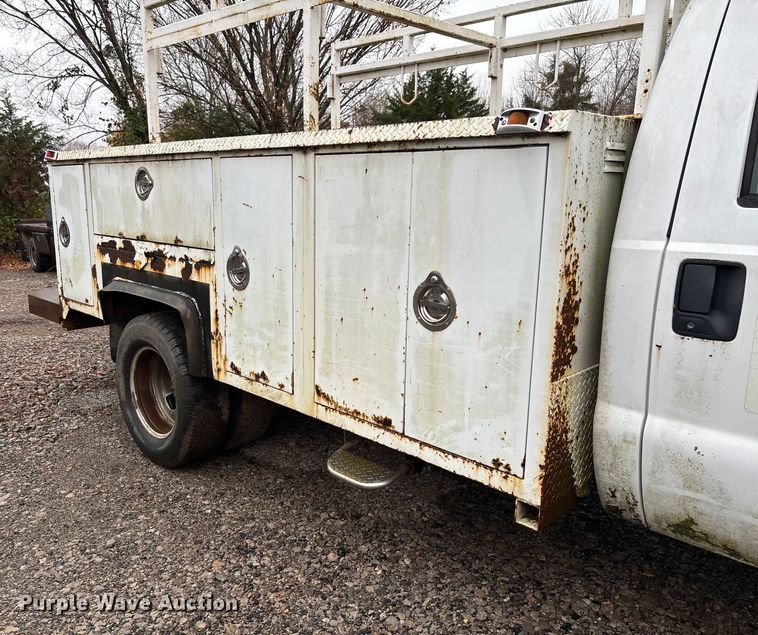 image for item EV3340 2008 Ford F350 XL Super Duty utility bed pickup truck