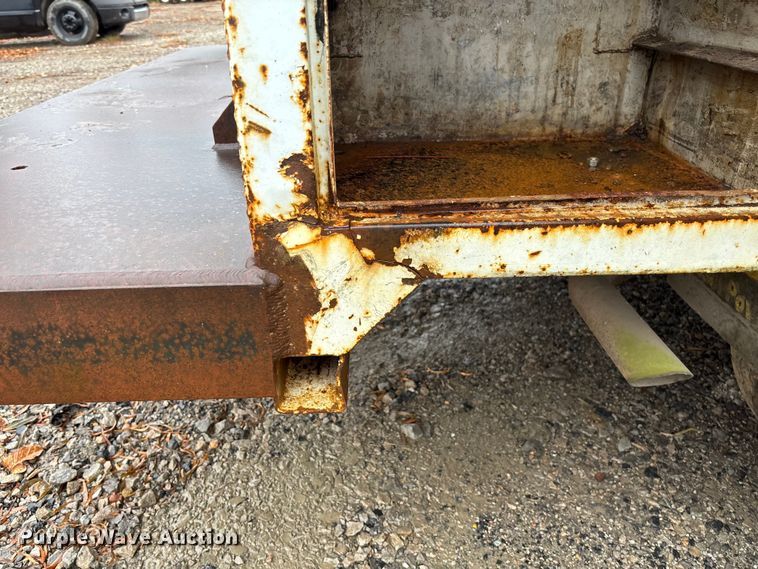 image for item EV3340 2008 Ford F350 XL Super Duty utility bed pickup truck