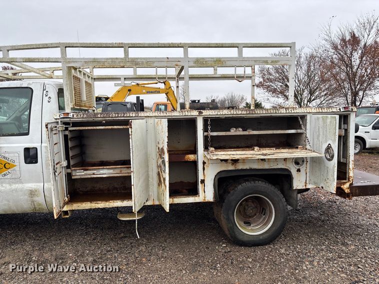 image for item EV3340 2008 Ford F350 XL Super Duty utility bed pickup truck