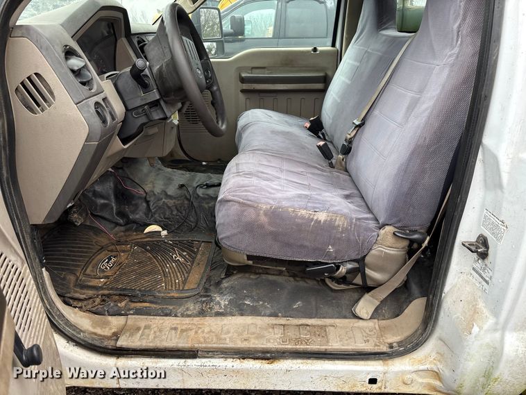 image for item EV3340 2008 Ford F350 XL Super Duty utility bed pickup truck