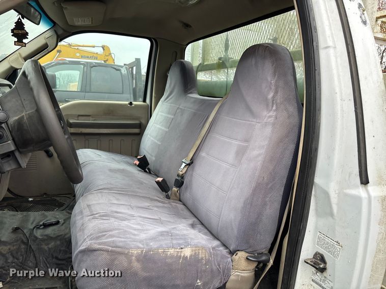 image for item EV3340 2008 Ford F350 XL Super Duty utility bed pickup truck