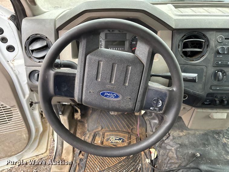 image for item EV3340 2008 Ford F350 XL Super Duty utility bed pickup truck