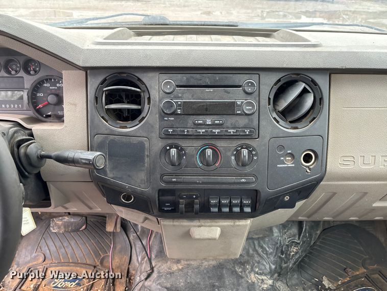 image for item EV3340 2008 Ford F350 XL Super Duty utility bed pickup truck