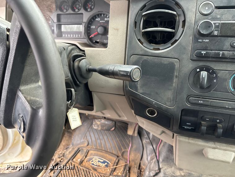 image for item EV3340 2008 Ford F350 XL Super Duty utility bed pickup truck