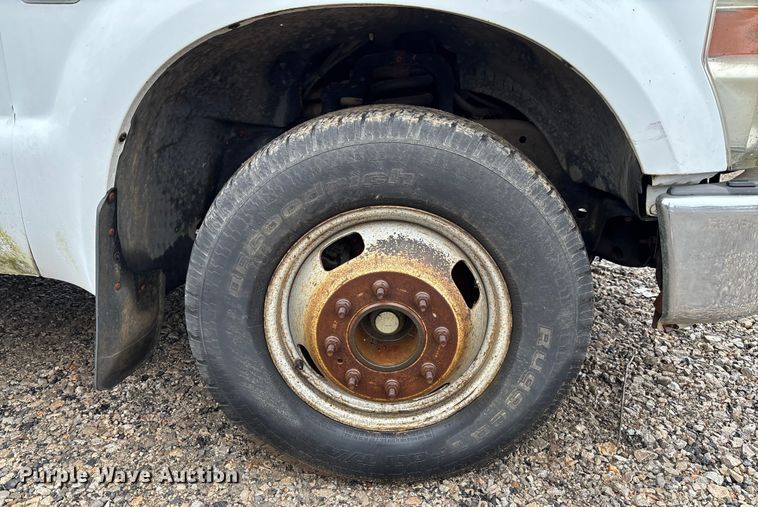 image for item EV3340 2008 Ford F350 XL Super Duty utility bed pickup truck