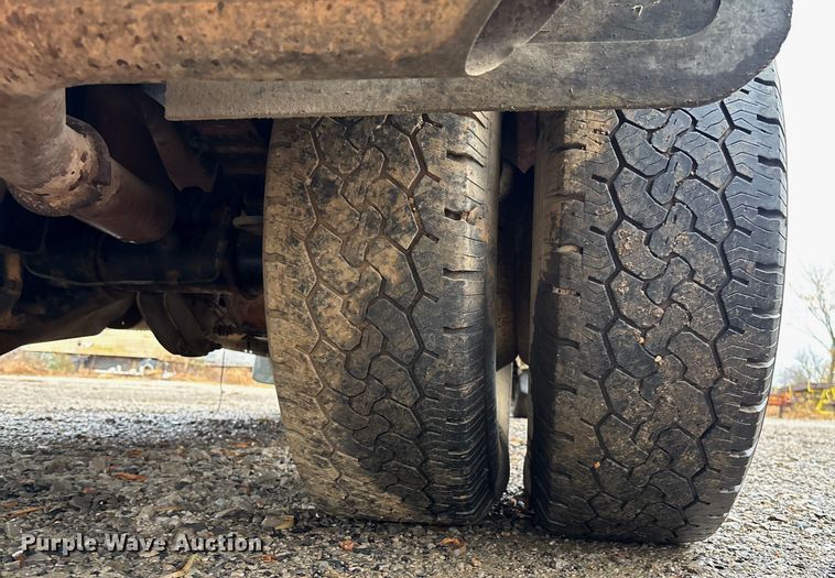 image for item EV3340 2008 Ford F350 XL Super Duty utility bed pickup truck