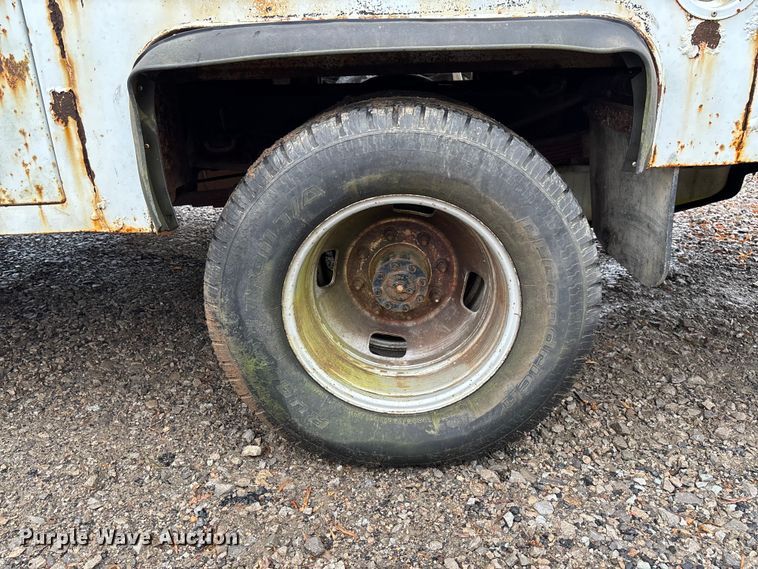 image for item EV3340 2008 Ford F350 XL Super Duty utility bed pickup truck