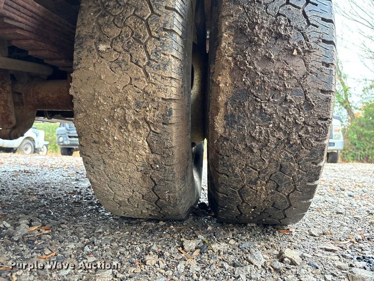 image for item EV3340 2008 Ford F350 XL Super Duty utility bed pickup truck