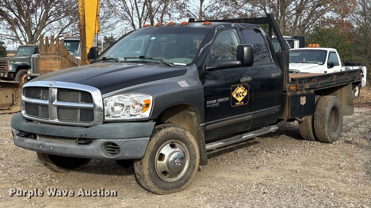 image for item EV3341 2006 Dodge Ram 3500 Quad Cab flatbed pickup truck