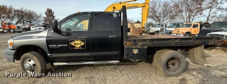 image for item EV3341 2006 Dodge Ram 3500 Quad Cab flatbed pickup truck